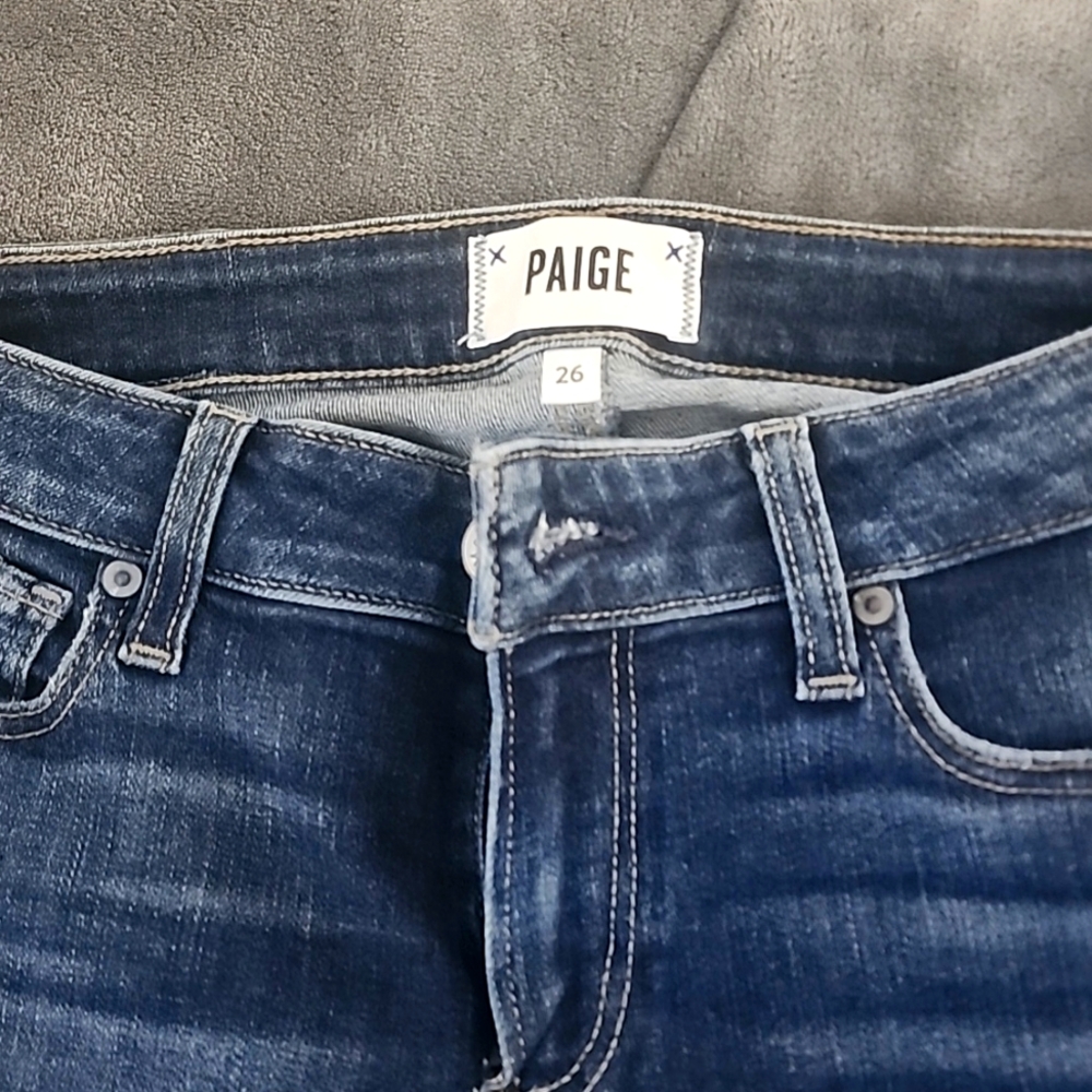 Paige, size 26, Skyline skinny crop